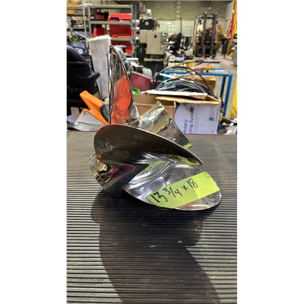 YAMAHA GENUINE 13 3/4 X 18 PROPELLER