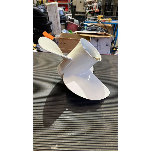 YAMAHA GENUINE WHITE 14 X 11-K 260Y PROPELLER