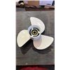 Image 2 : YAMAHA GENUINE WHITE 14 X 11-K 260Y PROPELLER