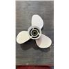 Image 2 : YAMAHA GENUINE WHITE 11 X 15G PROPELLER
