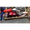 Image 2 : PALLET OF ASSORTED MOTORCYCLE SEATS