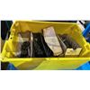 Image 3 : BLUE MOBILE 2 TIER METAL CART WITH ASSORTED PARTS & 4 TON HYDRAULIC HAND PUMP