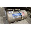 Image 1 : CAMPBELL HAUSFELD 11 GALLON INDUSTRIAL AIR CARRY TANK