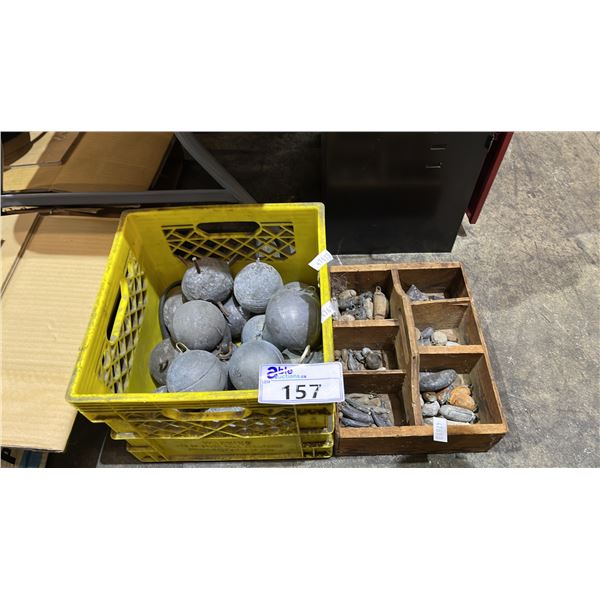 PLASTIC CRATE & WOODEN TRAY OF ASSORTED FISHING WEIGHTS