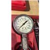Image 3 : SNAP-ON MT308KB COMPRESSION GAUGE SET IN HARD TRANSPORT CASE (CRACK IN GAUGE)