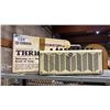 Image 1 : YAMAHA THR10 COMPACT DESKTOP GUITAR AMPLIFIER