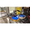 Image 2 : 4 PNEUMATIC SANDERS INCLUDING 2 DISC SANDERS, JITTERBUG PALM SANDER & DOUBLE PISTON STRAIGHT LINE
