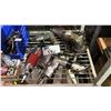 Image 3 : LOT OF ASSORTED PNEUMATIC TOOLS INCLUDING GRINDER, AIR SHEAR, HAMMER/CHISEL, DRILL, ANGLE DIE