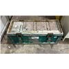 Image 2 : GREEN METAL VINTAGE AMMO BOX