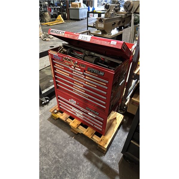 WATERLOO PROFESSIONAL TOOLBOX WITH ASSORTED TOOLING CONTENTS APPROX 26" W X 13" D X 31" H