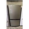 Image 1 : SAMSUNG RB193KASB 32" STAINLESS STEEL BOTTOM FREEZER REFRIGERATOR WITH BUILT IN ICE MAKER