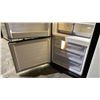 Image 4 : SAMSUNG RB193KASB 32" STAINLESS STEEL BOTTOM FREEZER REFRIGERATOR WITH BUILT IN ICE MAKER