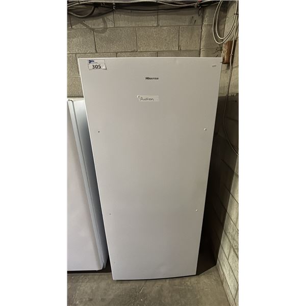 HISENSE PV21C7HWE 32.5" WHITE UPRIGHT CONVERTIBLE FREEZER/REFRIGERATOR