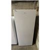 Image 1 : HISENSE PV21C7HWE 32.5" WHITE UPRIGHT CONVERTIBLE FREEZER/REFRIGERATOR