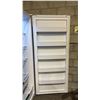 Image 4 : HISENSE PV21C7HWE 32.5" WHITE UPRIGHT CONVERTIBLE FREEZER/REFRIGERATOR