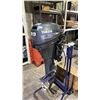 Image 2 : YAMAHA T9.9PLRG 9.9HP OUTBOARD MOTOR ON MOBILE STAND *UNKNOWN WORKING CONDITION*