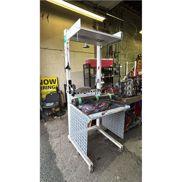 MOBILE 31"W SHOP TABLE/WORK STATION