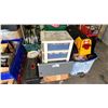 Image 2 : PALLET OF ASSORTED MOTORCYCLE PARTS, SADDLEBAGS, FENDERS & MORE