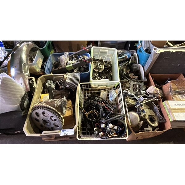 PALLET OF ASSORTED MOTORCYCLE/AUTOMOTIVE PARTS