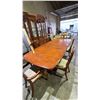 Image 6 : DINING TABLE WITH 6 UPHOLSTERED CHAIRS & TABLE LEAF