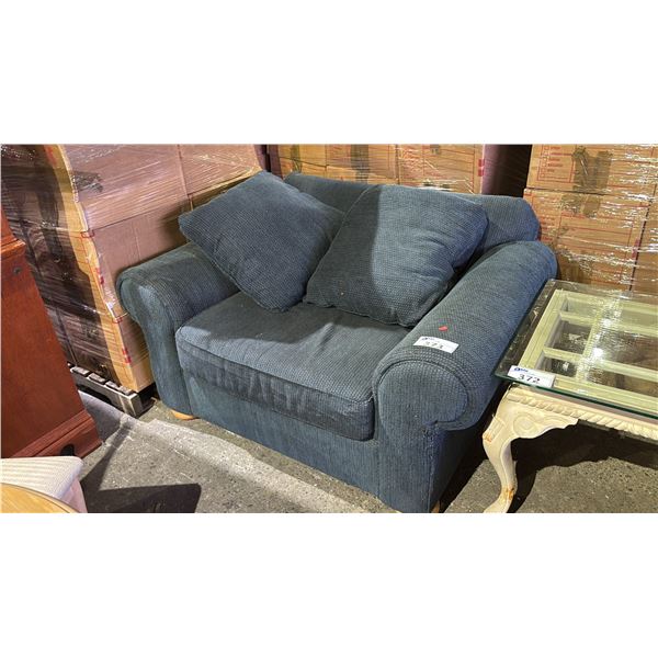 BLUE EXTRA WIDE ARMCHAIR