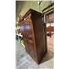 Image 3 : LARGE CARVED HARDWOOD ARMOIRE WARDROBE APPROX 48"W X 22"D X 81"H