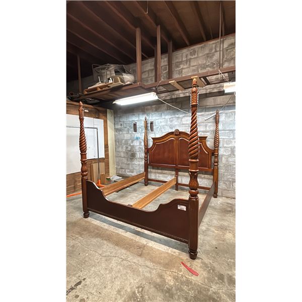 CARVED HARDWOOD FOUR POSTER KING SIZE BED FRAME