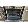 Image 3 : ELECTROLUX STAINLESS STEEL GAS TOP STOVE WITH ELECTRIC CONVECTION OVEN