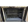 Image 4 : ELECTROLUX STAINLESS STEEL GAS TOP STOVE WITH ELECTRIC CONVECTION OVEN