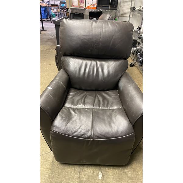 ELECTRIC RECLINER (NO POWER CORD, UNKNOWN WORKING CONDITION)