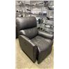 Image 2 : ELECTRIC RECLINER (NO POWER CORD, UNKNOWN WORKING CONDITION)