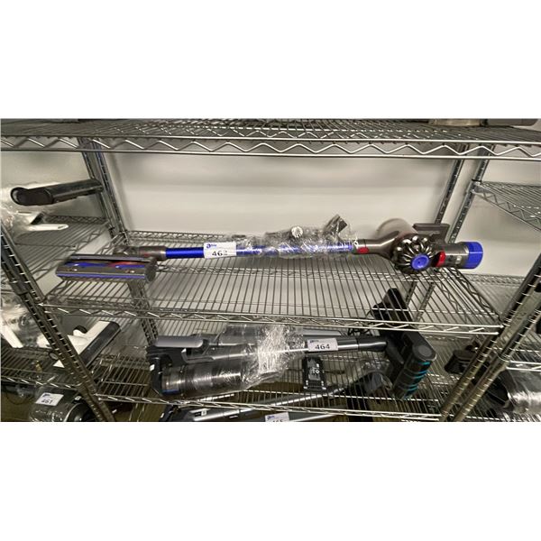 DYSON V7 COMPLETE CORDLESS VACUUM WITH BATTERY, CHARGER & ACCESSORIES