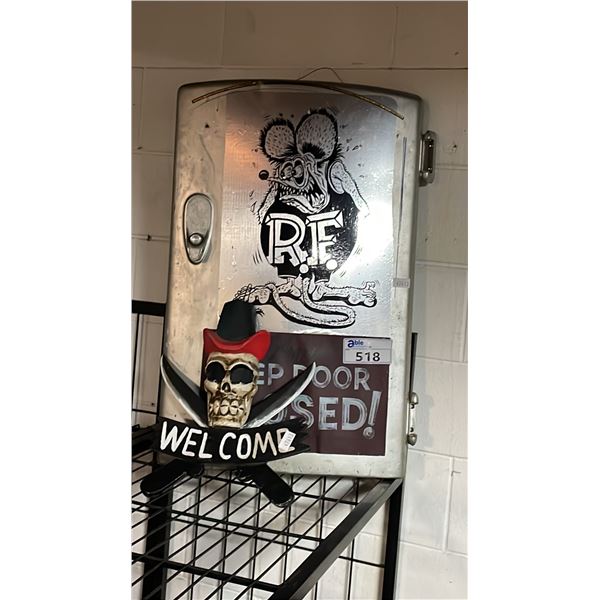PIRATE WELCOME SIGN & MINI FRIDGE DOOR