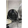 Image 5 : SHELF OF ASSORTED FANS