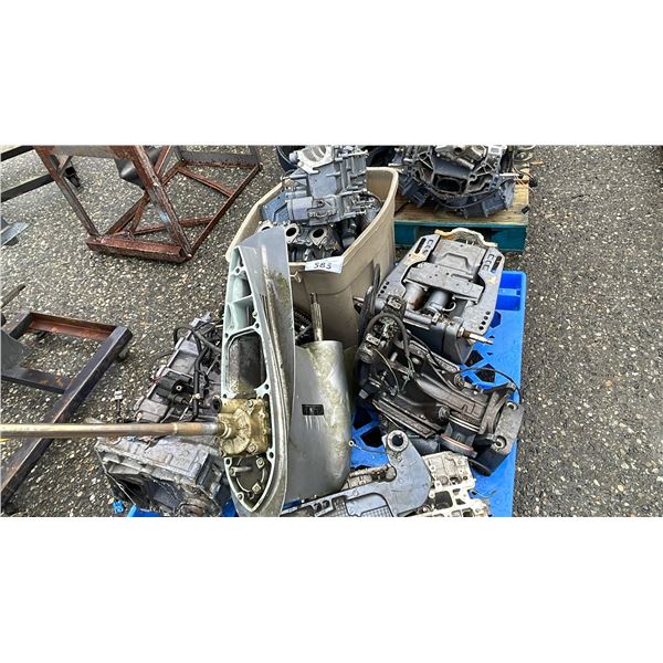 PALLET OF ASSORTED OUTBOARD MOTOR PARTS *UNKNOWN RUNNING CONDITION*