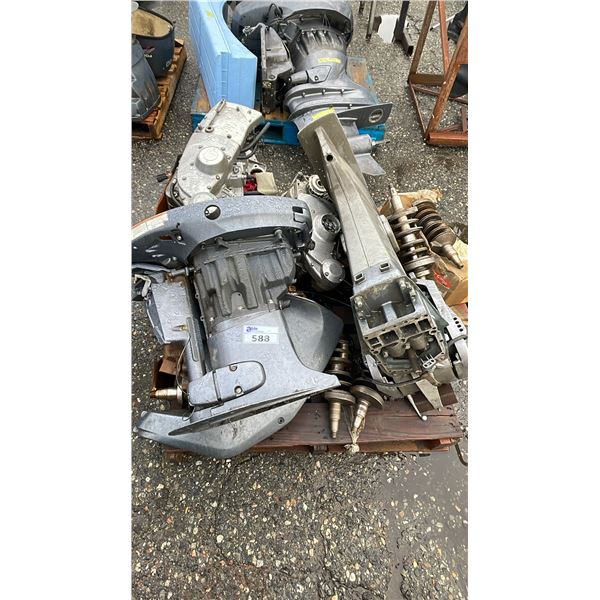 PALLET OF ASSORTED OUTBOARD MOTOR PARTS *UNKNOWN RUNNING CONDITION*
