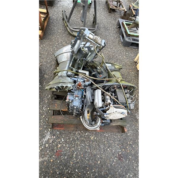 PALLET OF ASSORTED OUTBOARD MOTORS *UNKNOWN RUNNING CONDITION*