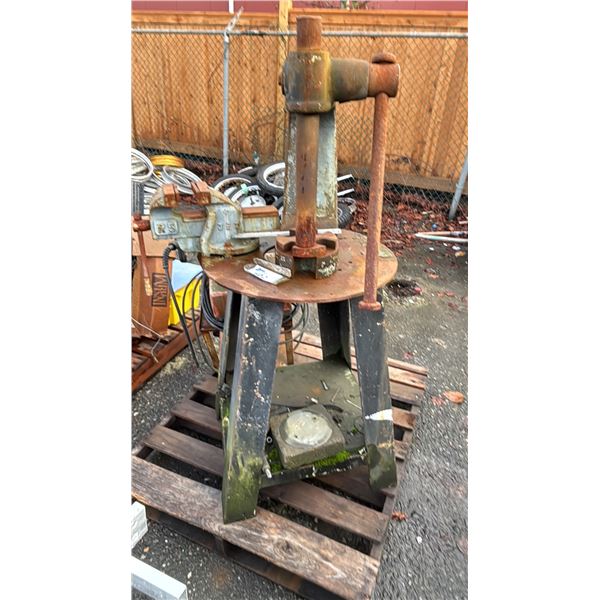 PALLET OF JET ARBOR PRESS & PRESSURE WASHER ON PORTABLE STAND