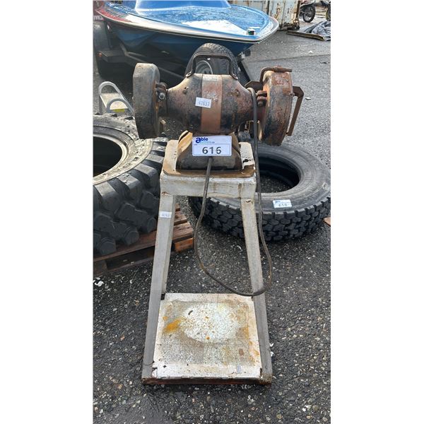 BENCH GRINDER ON METAL FRAME *RUST ISSUES*