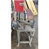 Image 2 : 2-IN-1 BELT & DISC SANDER *RUST ISSUES*