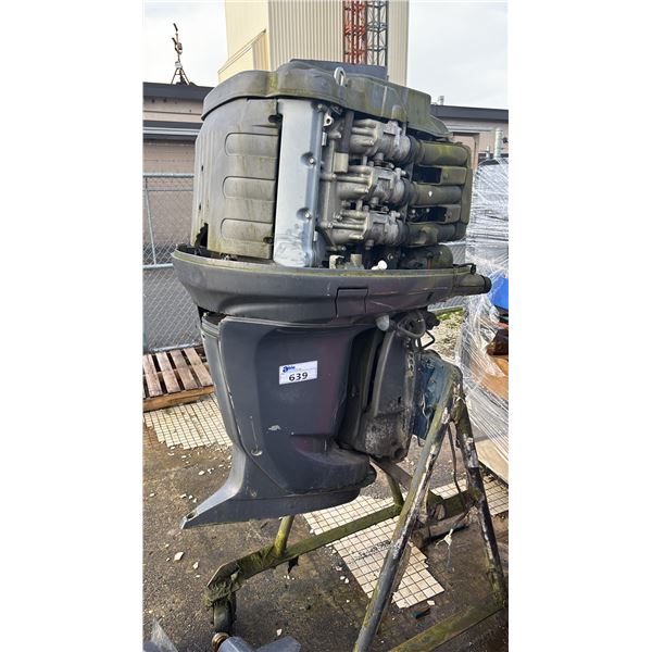 YAMAHA F225TXRA 225 HP OUTBOARD MOTOR ON PORTABLE MOTOR STAND *NOT COVER, UNKNOWN RUNNING