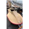 Image 4 : VINTAGE SINGLE-SEATER PONTOON STYLE BOAT *REQUIRES CLEANING*