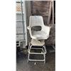 Image 1 : BOAT SEAT ON SWIVEL BAR HEIGHT STAND