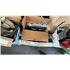 Image 5 : PALLET OF ASSORTED ITEMS INCLUDING; MOTORCYCLE PARTS *UNKNOWN WORKING CONDITION*