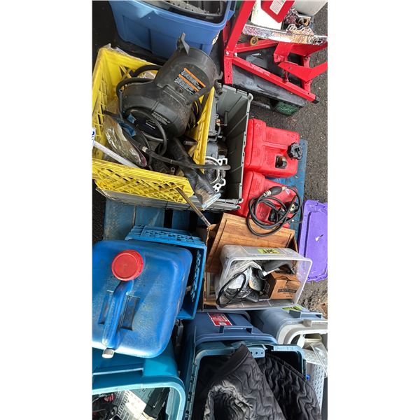 PALLET OF ASSORTED ITEMS INCLUDING; MARINE & MOTORCYCLE PARTS *UNKNOWN WORKING CONDITION*