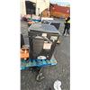 Image 7 : 10' PORTABLE STAIRCASE 7-STEPS