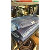 Image 2 : SHELF OF MOVING BLANKETS