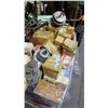 Image 3 : PALLET OF ASSORTED MOTORCYCLE PARTS
