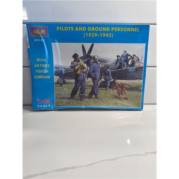 ICM 1:48 scale Pilots and Ground Personnel 1939-1945 sealed