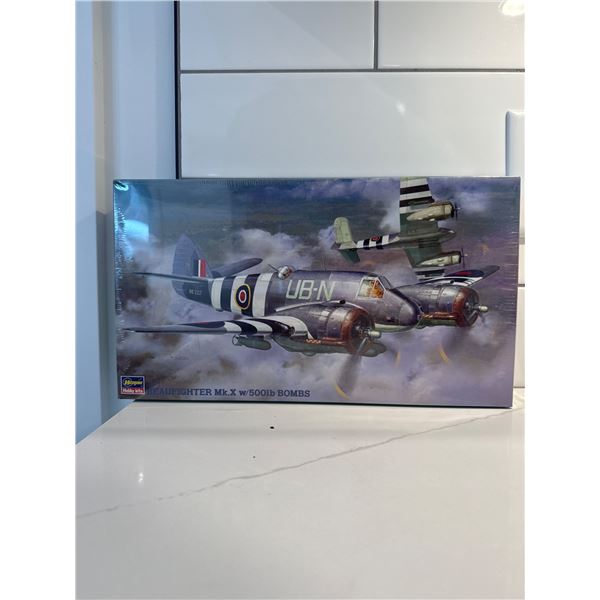 hasegawa 1:72 scale Beaufighter Mk.X W/500lb Bombs sealed